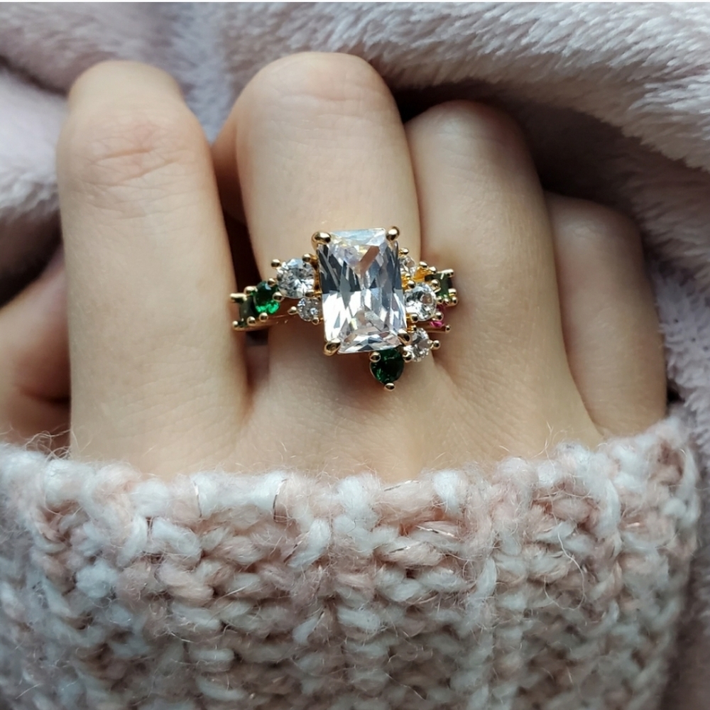 New Gorgeous Emerald Cut White Sapphire Ring - Picture 10 of 12